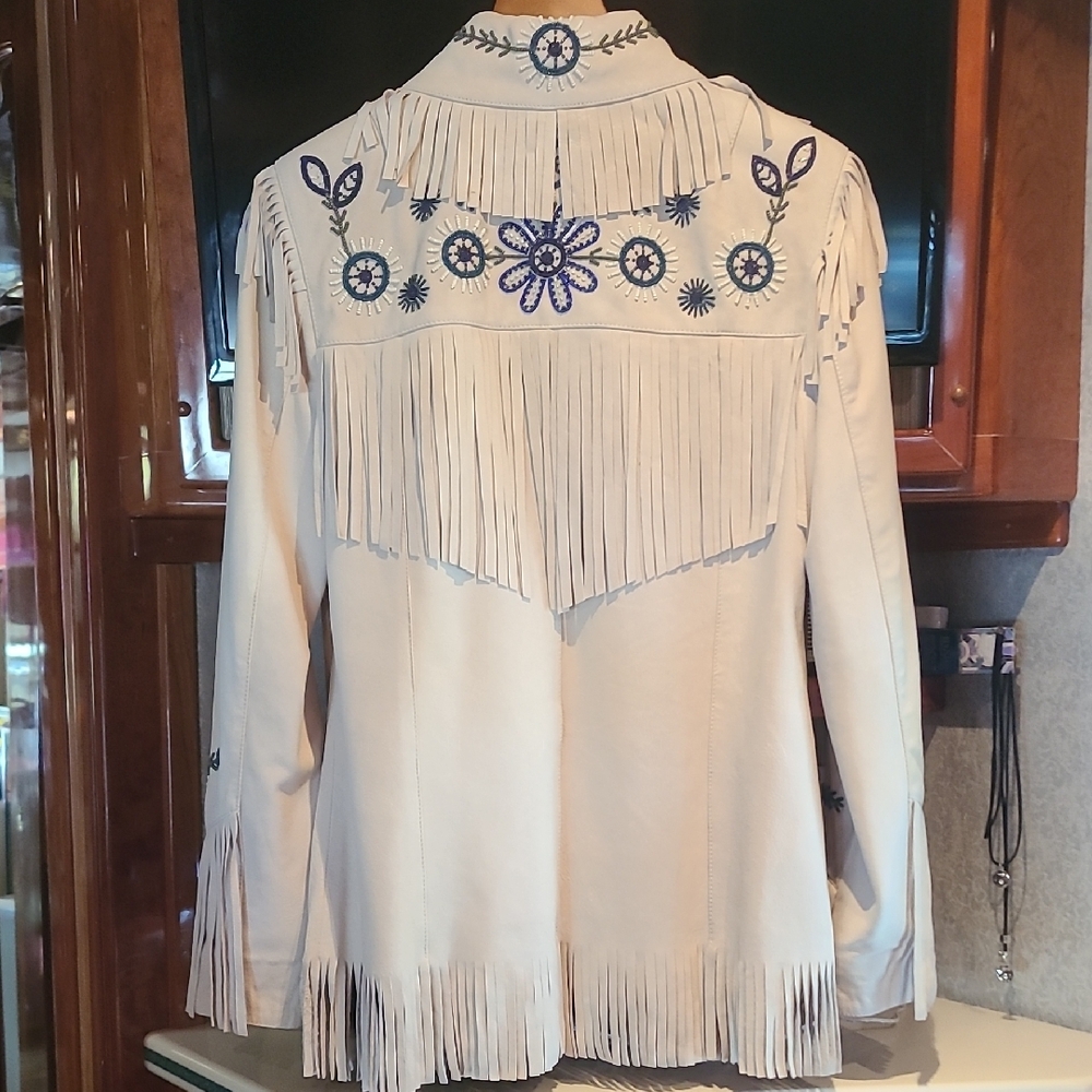 Double D Ranch Cream Leather Fringe Jacket with Blue Embroidery Western Style - Picture 7 of 13